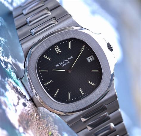 patek philippe nautilus 3700 price 1982